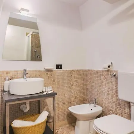 -suite ❉marmor - Elegante Casa Storica ❉ דירה *