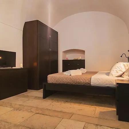 -suite ❉marmor - Elegante Casa Storica ❉ * טרני